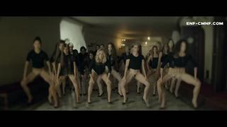 porn парад голых писек голые француженки модели нудистки без трусов писька пизда показ задниц шкуры проститутки вагина porn