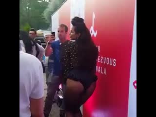porn настя каменских любит покрасоваться своей сочной задницей классная попка у насти porn