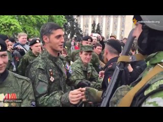 porn гиви и моторола встретились на параде победы 9 мая в донецке porn
