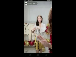 porn во время примерки слетел большой лифчик и через тюль видна грудь с сосками 1 размер porn