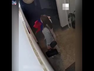 porn кого не устраивает в такой стране жить чемодан вокзал и н й ждем видео где она плачет и извиняется porn