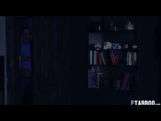 porn отец подруги прокрался к спящей девушке та она оказалась не против porn