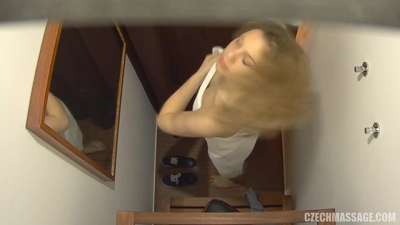 porn массажист трахнул клиентку в масле а еблю снял на скрытую камеру porn