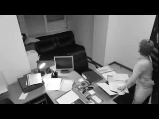 porn жарит сотрудницу в офисе в рабочее время скрытая камера дала босу за повышение porn