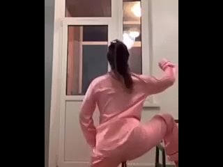 porn instasamka инстасамка тверкает в пижаме слив голая попа показывает попу с porn