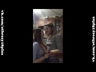 porn пьяные русские студентки в перископе танцы без лифчиков periscope засветы porn