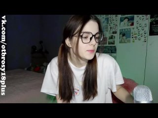 porn молоденькая русская красавица режет на себе кофту и палит свою грудь в прямом эфире чать 1 periscope засветы porn