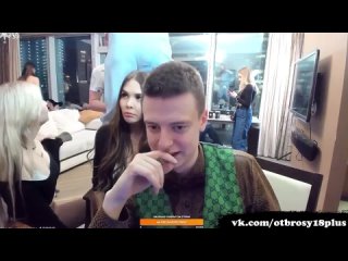 porn меллстрой раздел девушку на своем стриме спалил сочную грудь девушки на стриме porn