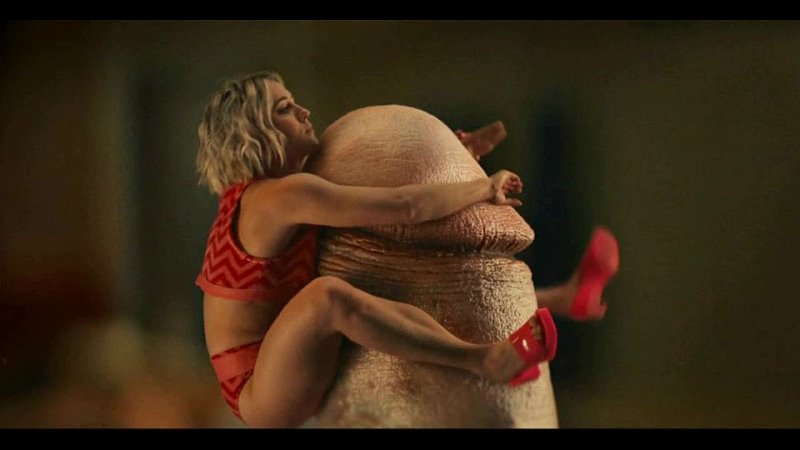 porn уменьшившись девушка удовлетворяет парня маленькая на члене залезла на хуй лижет голоу обкончал всю porn