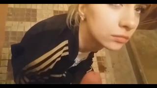 porn дал на клык красивой шалавеглотает сперму сосет большой хуй бывшего взяла за щеку русское домашнее порно porn