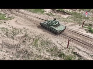 porn танкистов центрального военного округа учат уничтожать новейшие боевые машины западного производства porn