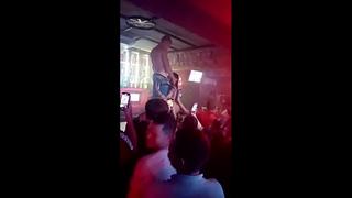porn студентка в клубе севастополя на барной стойке занимается сексом porn