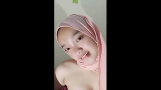 porn neng izza jilbab pink pose yoga ngangkang bugil bokepdo neng izza jilbab mp4 porn