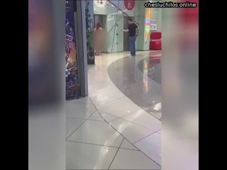 porn в курске голая женщина разгуливала по тц вместе с ребенком безумица пришла в общественное место в ч porn
