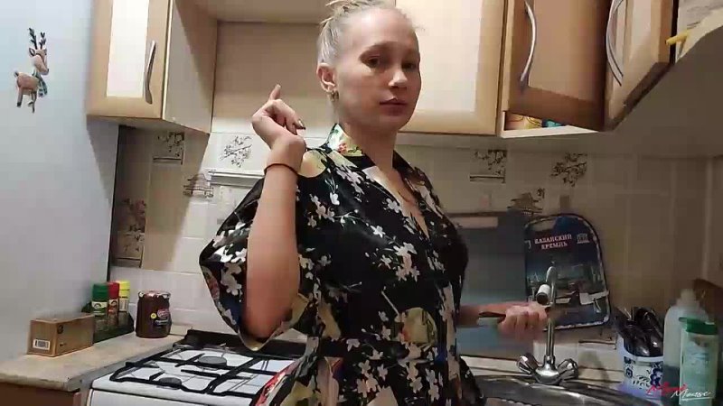 porn случайно трахнул сводную сестру пока она мыла посуду русское домашнее видео porn