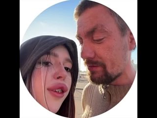 porn блогерша лапа хапа целуется с бомжом фулл в описании porn