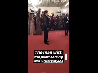 porn гарри стайлс и алессандро микеле на розовой дорожке met gala 0605 porn