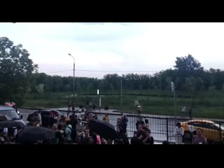 porn на улице когда людей перестали пускать они начали кричать позор porn