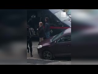 porn спилили двери в нижнем тагиле ск полиция и омон взломали две квартиры пока хозяев не было дома porn