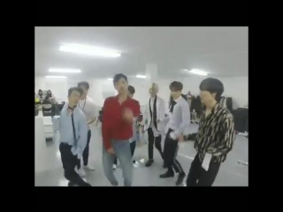 porn 180411 smtown ig smtown도 두바이에서 다 함께 으른으쓱 challenge 뜨거운 태양도 이겨낸 댄스 열정 으른으쓱 challen porn