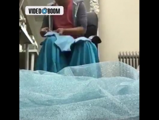 porn папа шьет сказочные платья принцесс диснея для своей дочки умная мама porn