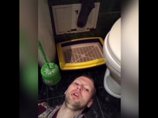 porn кирилл терёшин охлаждает голову в туалете нетипичная махачкала porn