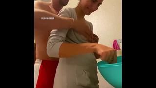 porn с разговорами трахнул жену друга пока был в гостях porn