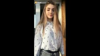 porn милые школьницы в обтягивающих лосинах показывают попу крутят попой на камеру в перископ kwai подборка porn