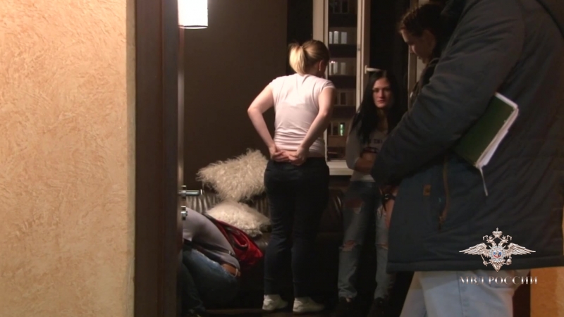 porn сеть салонов с 44 проститутками и 17 сутенерами накрыли в центре и советском районе porn