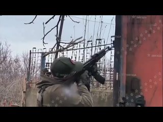 porn танки и артиллерия русской армии не оставляют возможности укронацистам найти укрытие porn