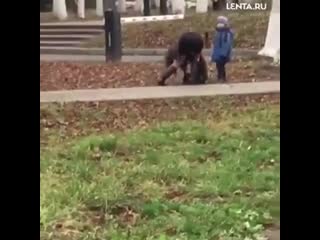 porn мамаша надралась и пошла гулять со своим сынишкой porn