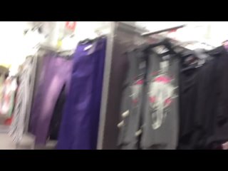 porn красивая девочка в секси шортиках и её попка в примерочной porn