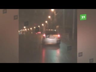 porn сидела прямо на окне голая девушка проехалась по ночному челябинску porn