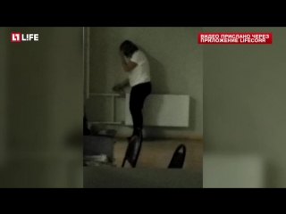 porn в больнице женщину приковали наручниками к батарее porn