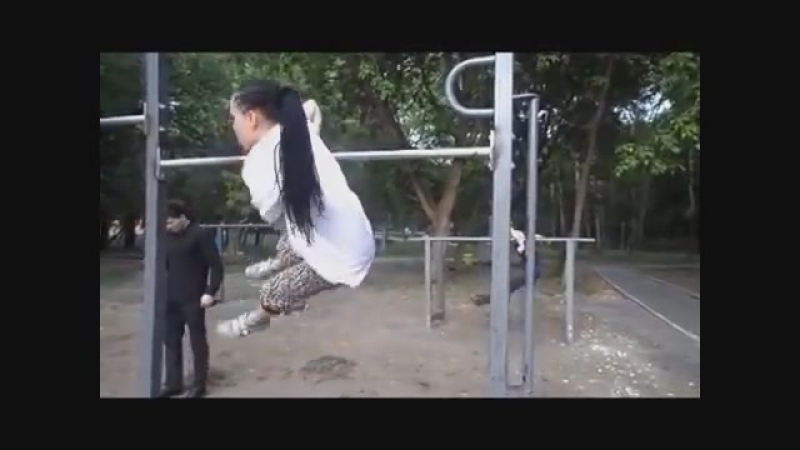 porn девушки на турнике творят чудеса супер трансформация тела мотивация трени видео жесть юмор игры прикол голые porn