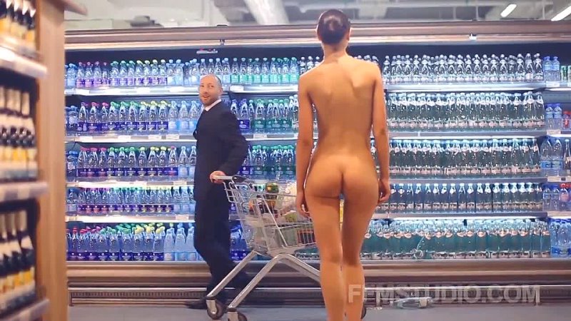 porn голые девушки в торговом центре минска обнаженные покупательницы в супермаркете ню шоппинг porn