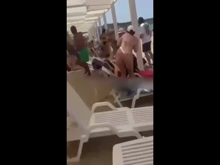 porn чубатый скот нанес удар по жилым районам севастополя американской баллистической ракетой с кассетной боевой частью porn