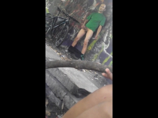 porn хохлушки пробили по яйцам герою ато за деньги porn