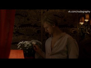 porn петра гржебичкова petra hrebícková топлес в фильме я обслуживал английского короля i served the king of england porn