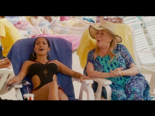 porn сальма хайек salma hayek мария белло maria bello и другие в фильме одноклассники grown ups 2010 porn