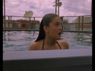 porn дрю бэрримор drew barrymore в фильме вдали от дома far from home 1989 мейерт эйвис porn