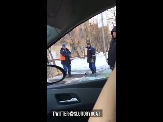 porn деа катается по городу и показывает сиськи прохожим и водителям даже полицейские заценили ее сиськи русское porn
