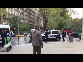 porn армяне попытались напасть на культурный центр посольства азербайджана во франции porn