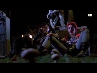 porn линнея куигли linnea quigley обнажённая в возвращении живых мертвецов 1985 porn
