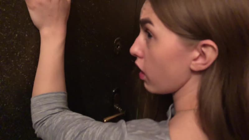 porn трахнул девушку на первом свидании в подъезде она была не против porn