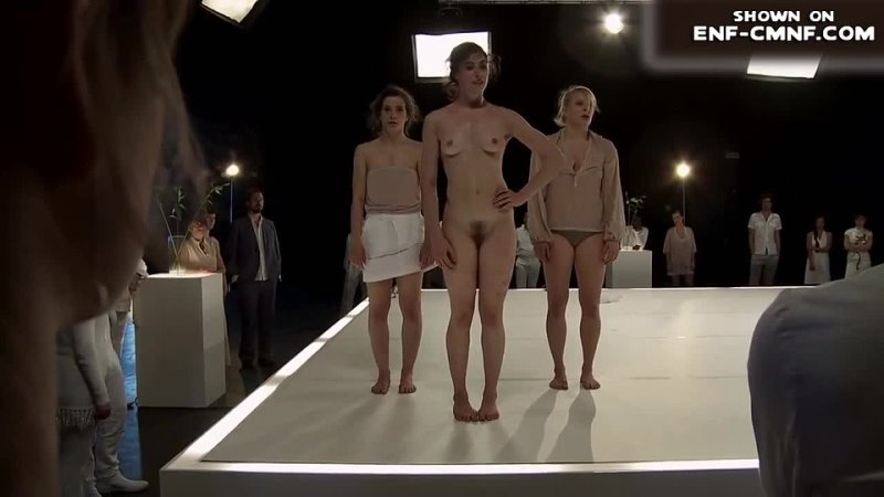 porn cfnf голая на сцене героиню спектакля раздевают догола две одетые женщины porn