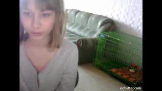 porn девушка случайно засветила грудь в видеочате хотела показать развод porn
