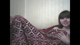 porn милашка с маленькой грудью показывает свое молодое тело в вирте teen small tits porn