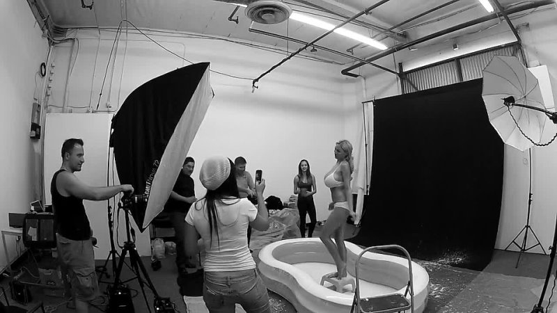 porn jordan carver making of photoshoot фотосессия фотомодель секс жара лижет milk сосет белое молоко white rap грудь porn