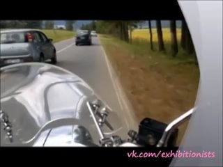 porn голая девушка на мотоцикле едет по дороге porn